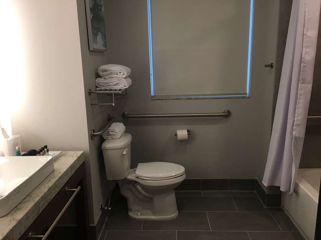 Best Western Premier Hotel at Fisher's Landing Vancouver Værelse billede