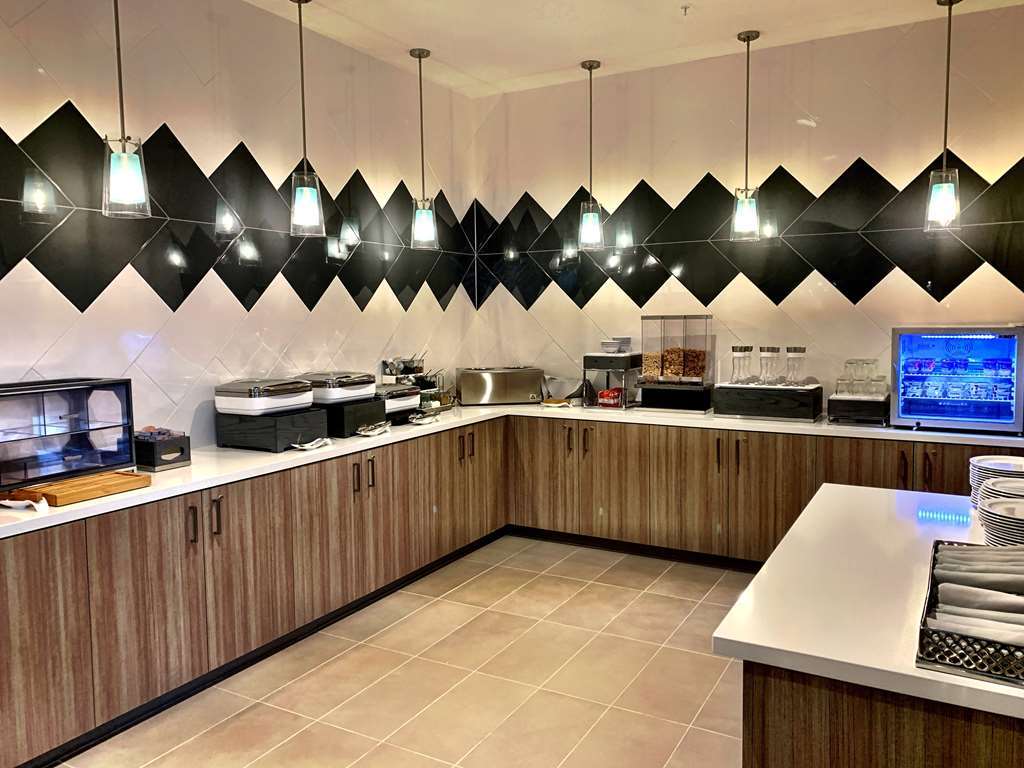Best Western Premier Hotel at Fisher's Landing Vancouver Restaurant billede
